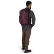 Osprey Ozone Laptop Backpack ryggsäck (unisex)på en manlig modell