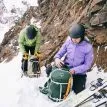 en person använder Osprey Soelden 25 skidryggsäck (unisex)