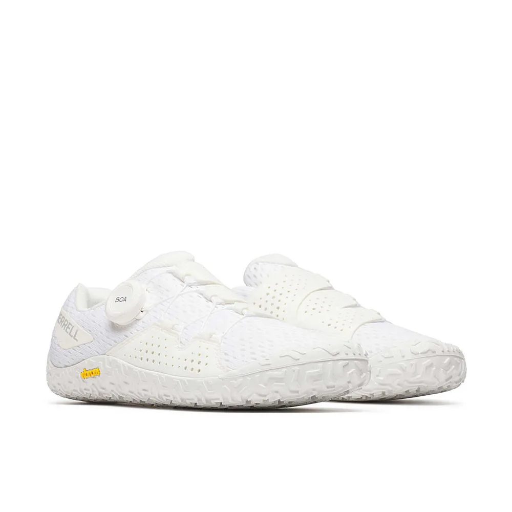 ett par vita Merrell Vapor Glove 6 Boa löparskor (dam)