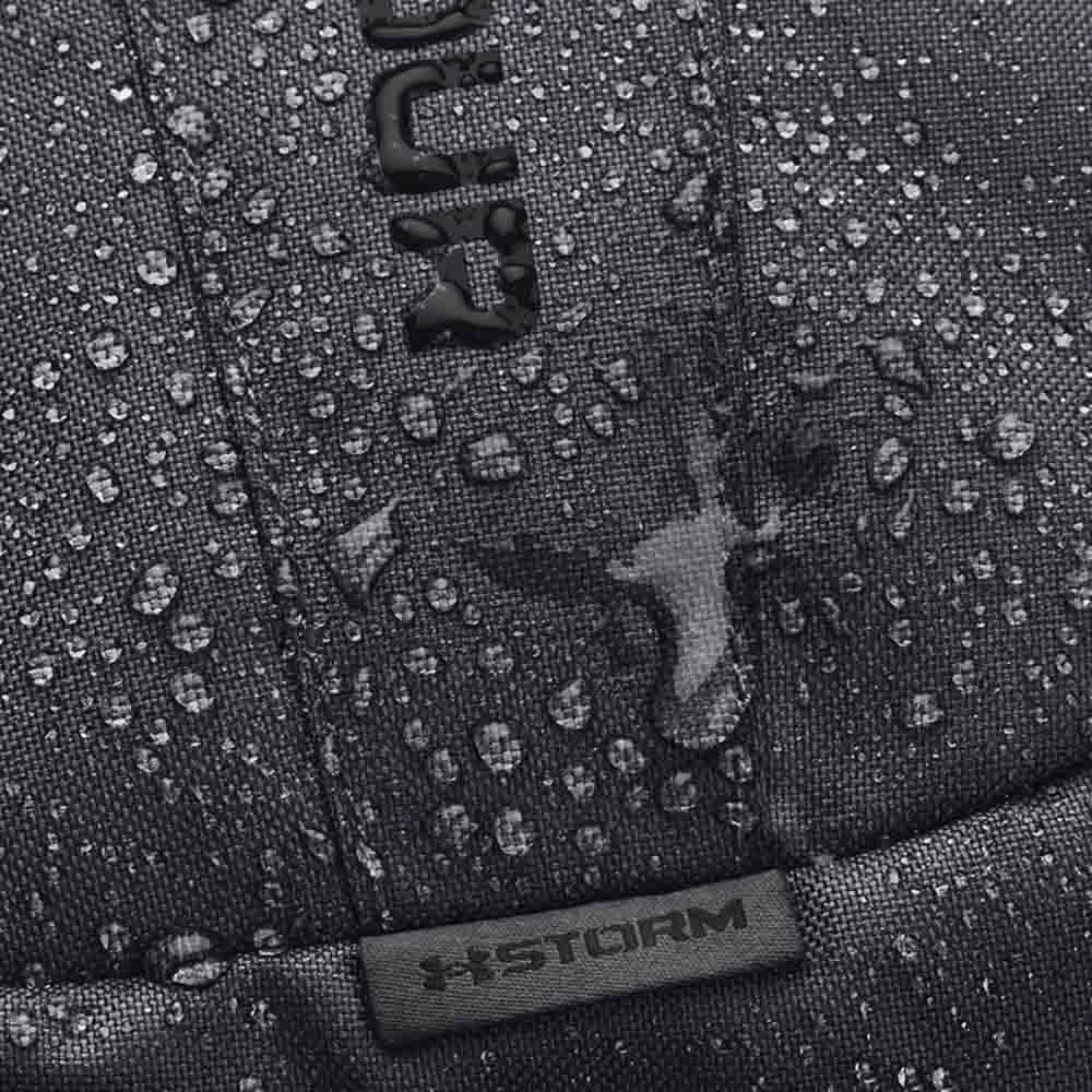 vattenavisande yta på Under Armour Hustle Lite vardagsryggsäck (unisex)