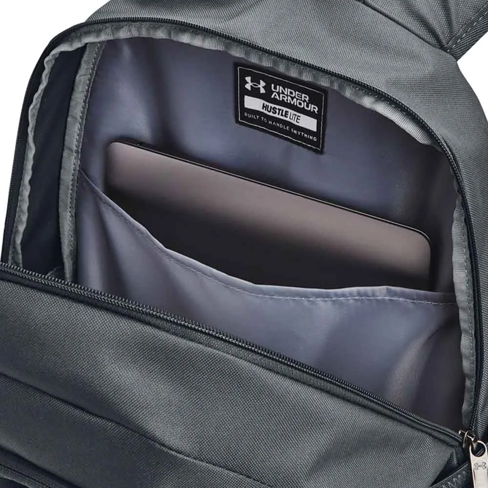 insida av Under Armour Hustle Lite vardagsryggsäck (unisex)