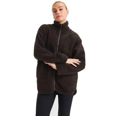 Röhnisch Cloud Pile Jacket pilejacka (dam) i en brun färg