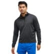 Hoka Glidetech Quarter Zip träningströja (herr) på en modell