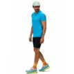 en modell bär Hoka Novafly Half Tight träningsshorts (herr)