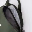 Ett öppet fack på en Sandqvist Ground Crossbody Bag axelväska (unisex)