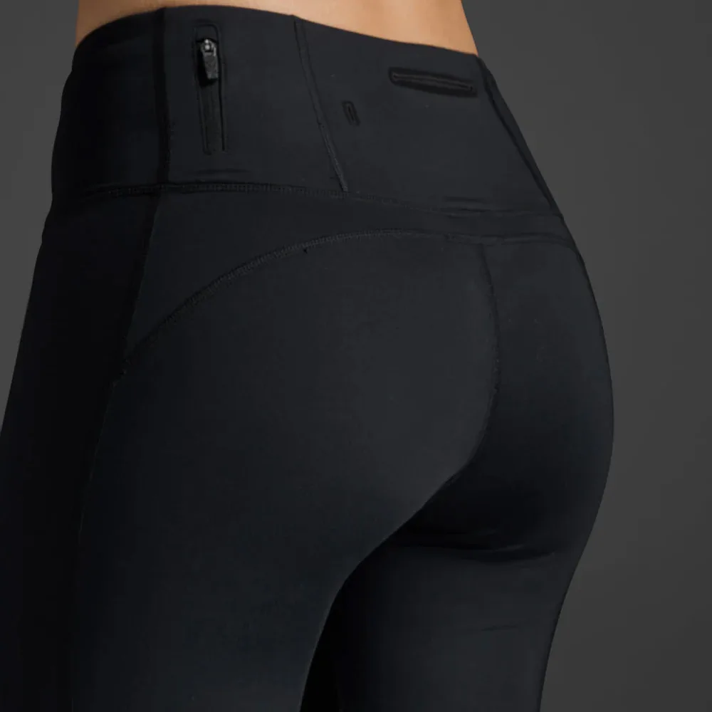 baksida av 2XU Light Speed Mid-Rise Compression Tights träningstights (dam) på en modell