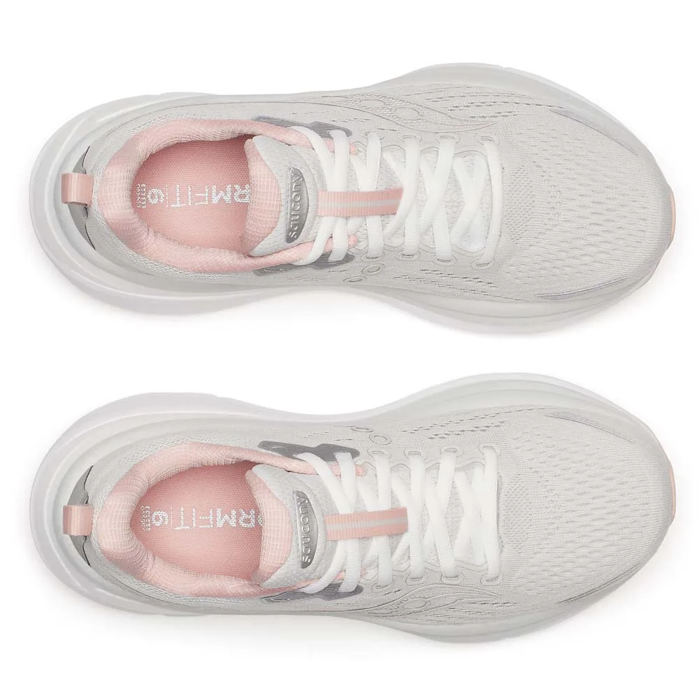 ovandel av ett par Saucony Hurricane 25 löparskor (dam)