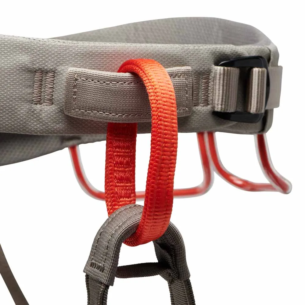 detaljer på Black Diamond Momentum Harness klättersele (herr)
