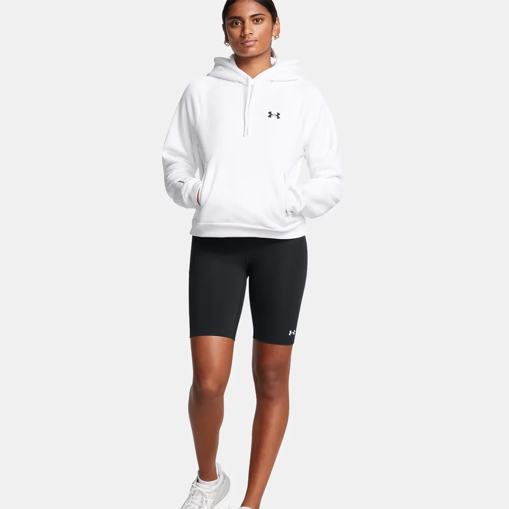 en dammodell bär Under Armour Motion Bike Short EMEA träningsshorts (dam)