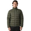 en modell bär en Fila Milano regular thin puffer jacka (herr)