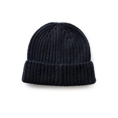 Beredd ullmössa i svart i svart