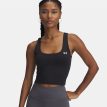 en modell bär Under Armour Motion Tank EMEA träningslinne (dam)