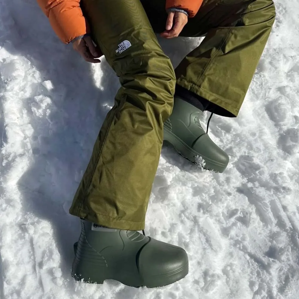 Fubuki Niseko 3.0 Low vinterstövlar (unisex)på en modell