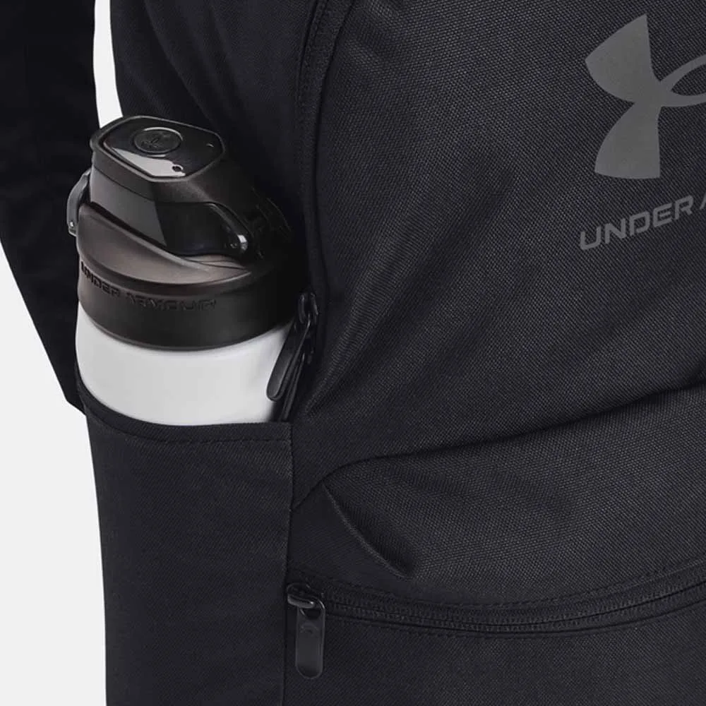sidoficka på en Under Armour UA Essential Lite Backpack vardagsryggsäck (unisex)