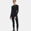 en modell bär Under Armour UA Coldgear Authentics Crew träningströja (dam)