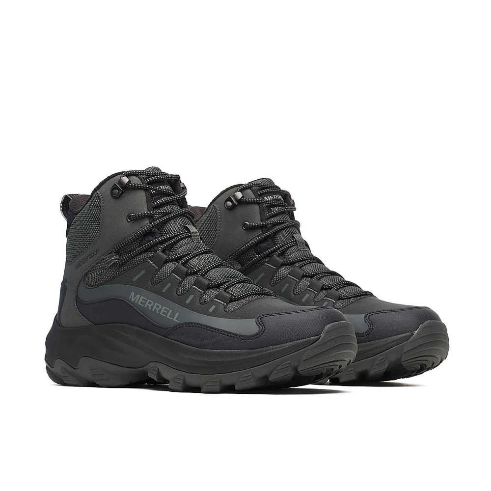 ett par svarta Merrell Thermo Chill 2 Mid WP vinterkängor (herr)