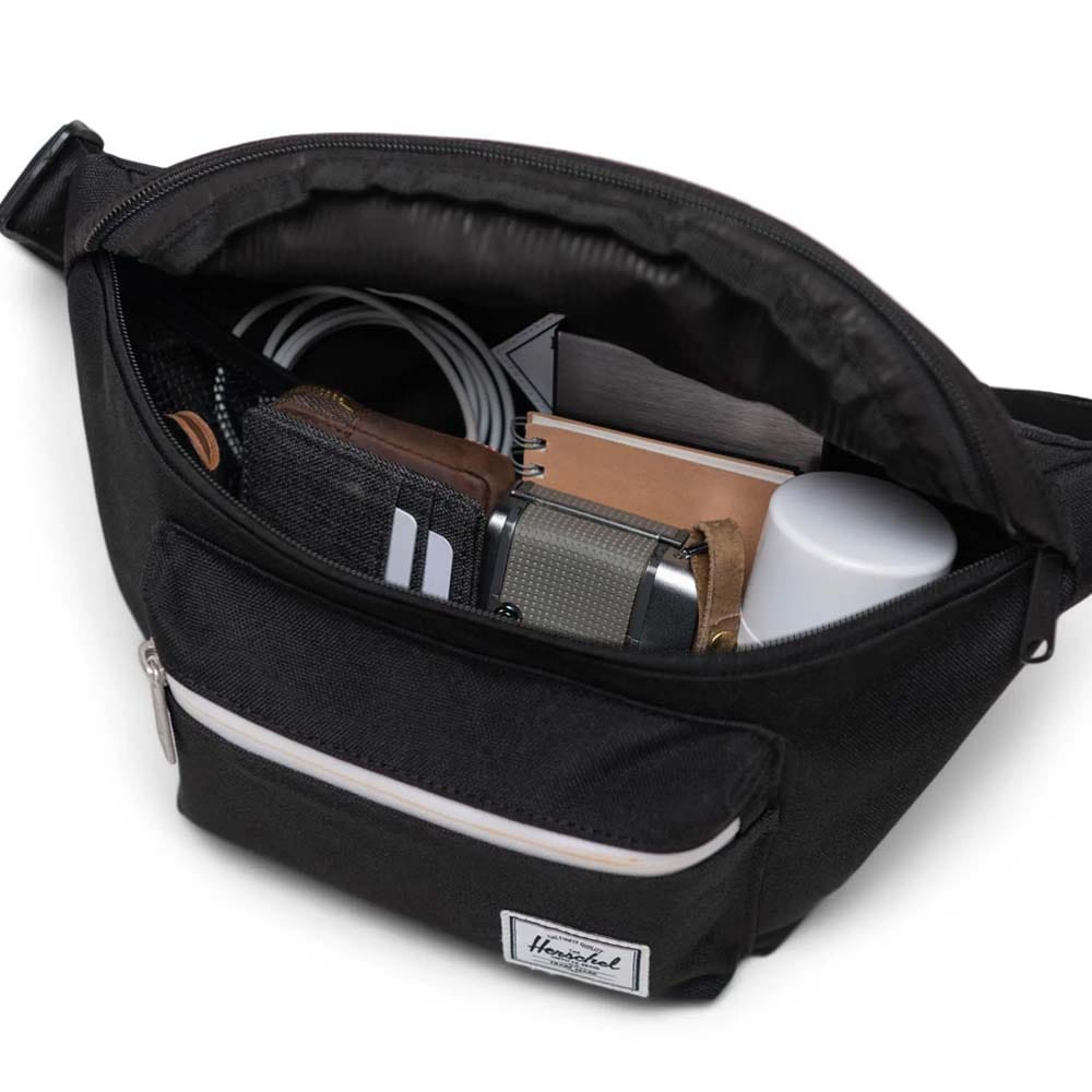 En öppen Herschel Pop Quiz Hip Pack 3,5 L midjeväska (unisex)