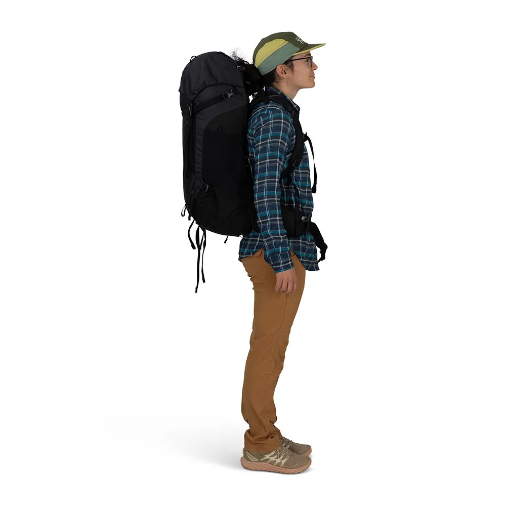 Osprey Kyte LT 45 serenity blue on model