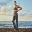 lifestylebild på Röhnisch Legacy Flare High Waist Tights yogabyxor (dam)