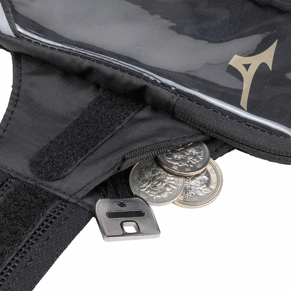 myntficka på Mizuno Arm pouch (unisex)