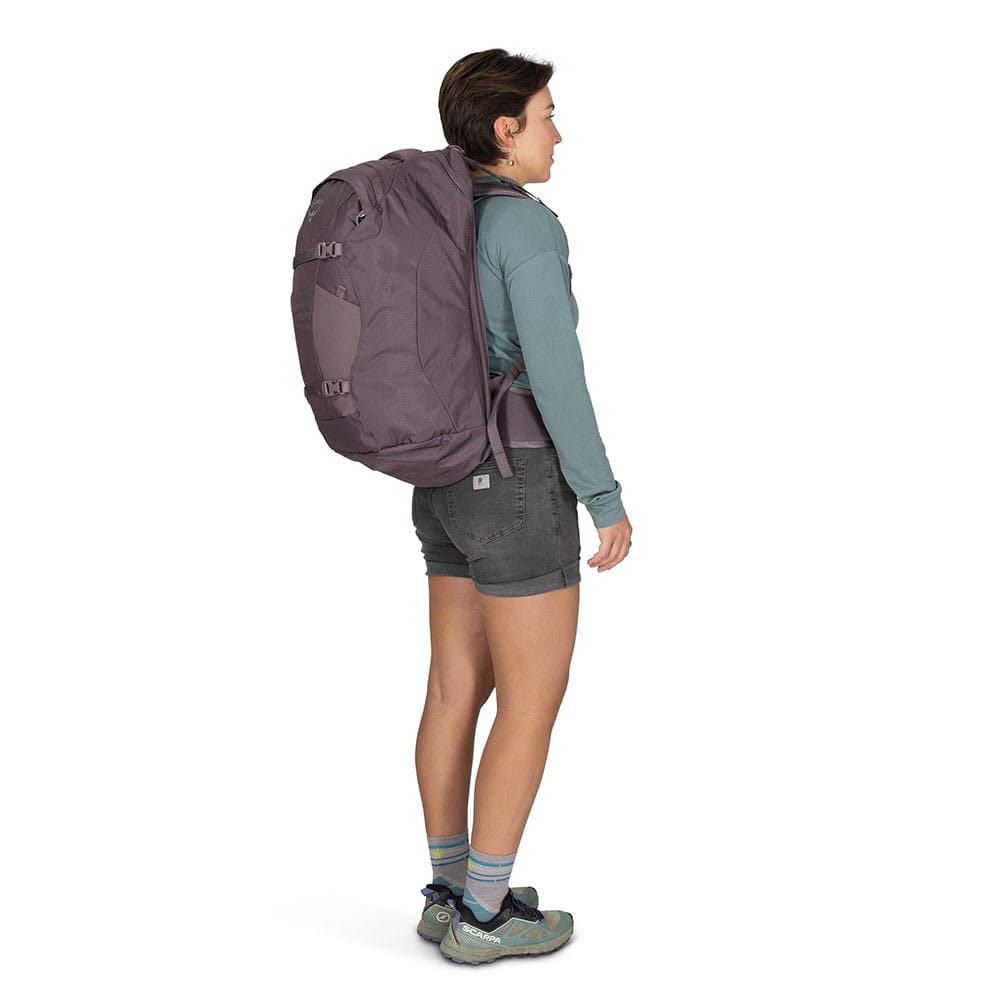 Osprey fairview 40 purple on model