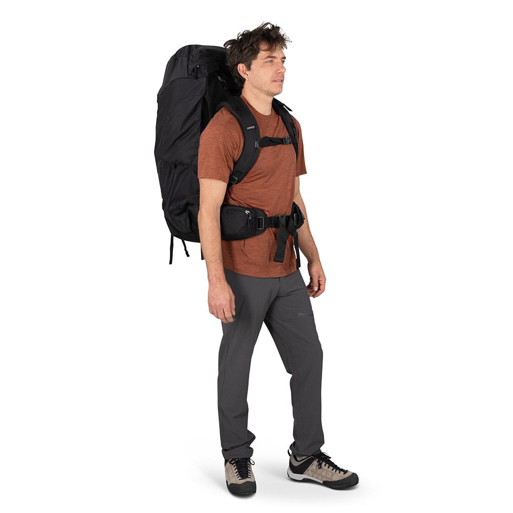 Osprey farpoint trek 70 black on model