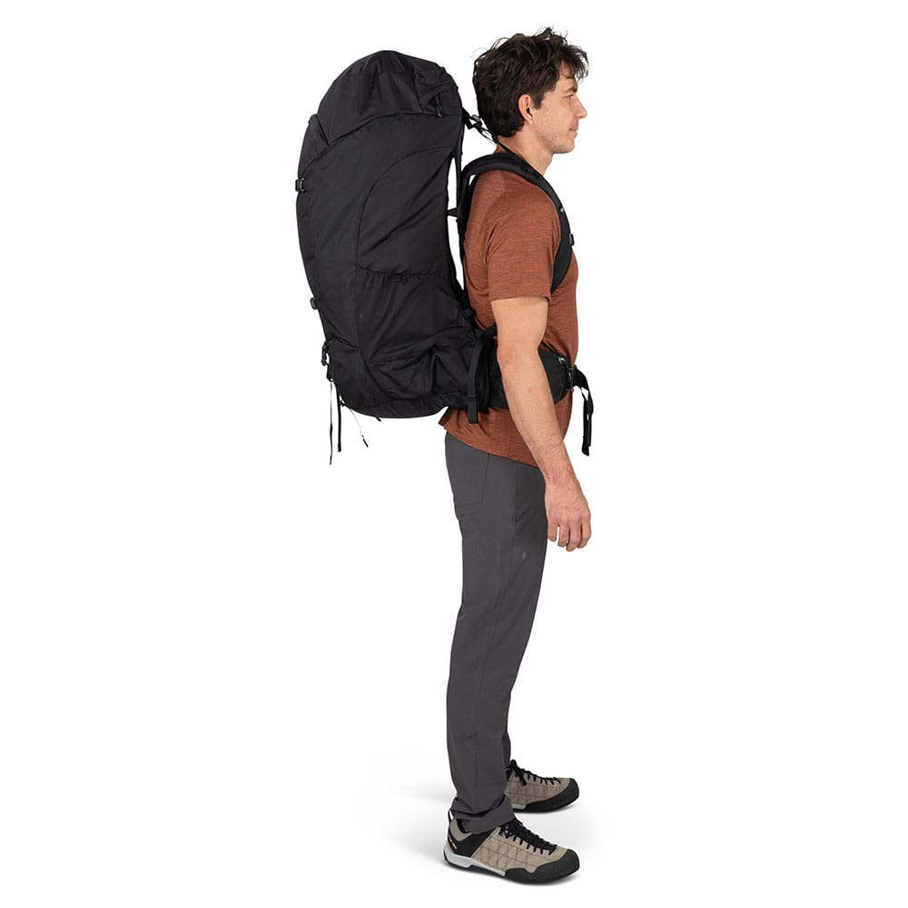 Osprey farpoint trek 70 black on model
