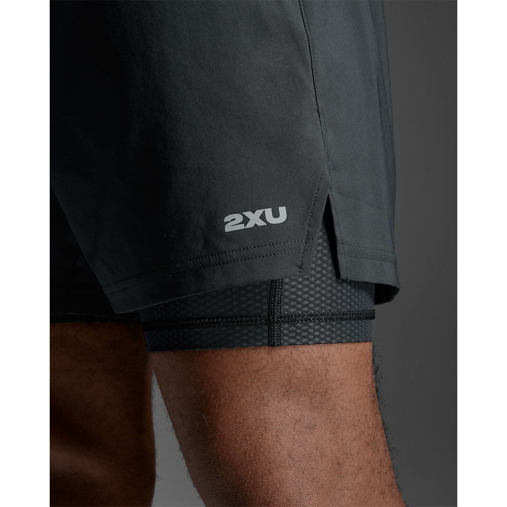 2XU Aero Mesh 2-in-1 5 inch Shorts (herr) svart