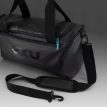 axelband på en 2XU Gym Bag träningsväska (unisex)