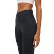 Röhnisch Flattering High Waist Pants (dam) snett framifrån.