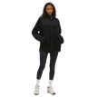 Röhnisch Phoebe Pile Jacket fleecejacka (dam) på en modell.