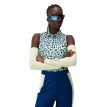 En snygg och praktisk J.Lindeberg Dena Print Sleeveless Top (dam) på en modell