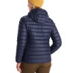 Baksida av Highlander Hoody på modell