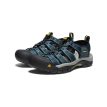 Ett par Keen Men's Newport H2 sandal för vandring (herr).