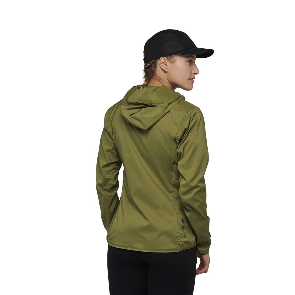 Baksida av Grag Green skaljacka från Black Diamond Alpine Start Hoody