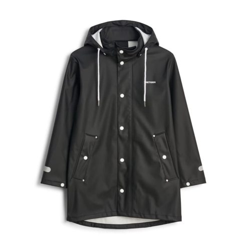 En klassisk och praktisk Tretorn Wings Jr Rainjacket regnjacka (barn/junior) i en svart färg