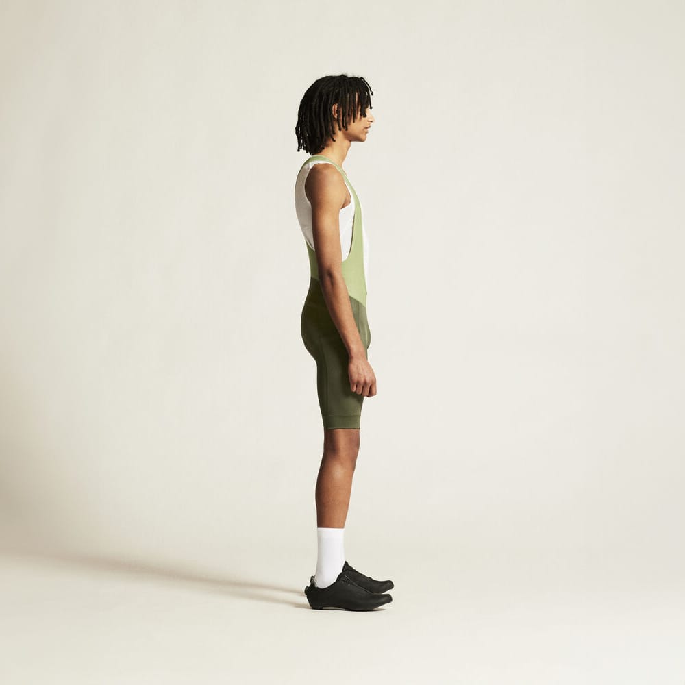 profil av Craft Endur Bib Shorts C4 cykelshorts (herr) på en modell