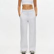 gråa Röhnisch Base Sweatpants mjukisbyxor (dam) på en modell