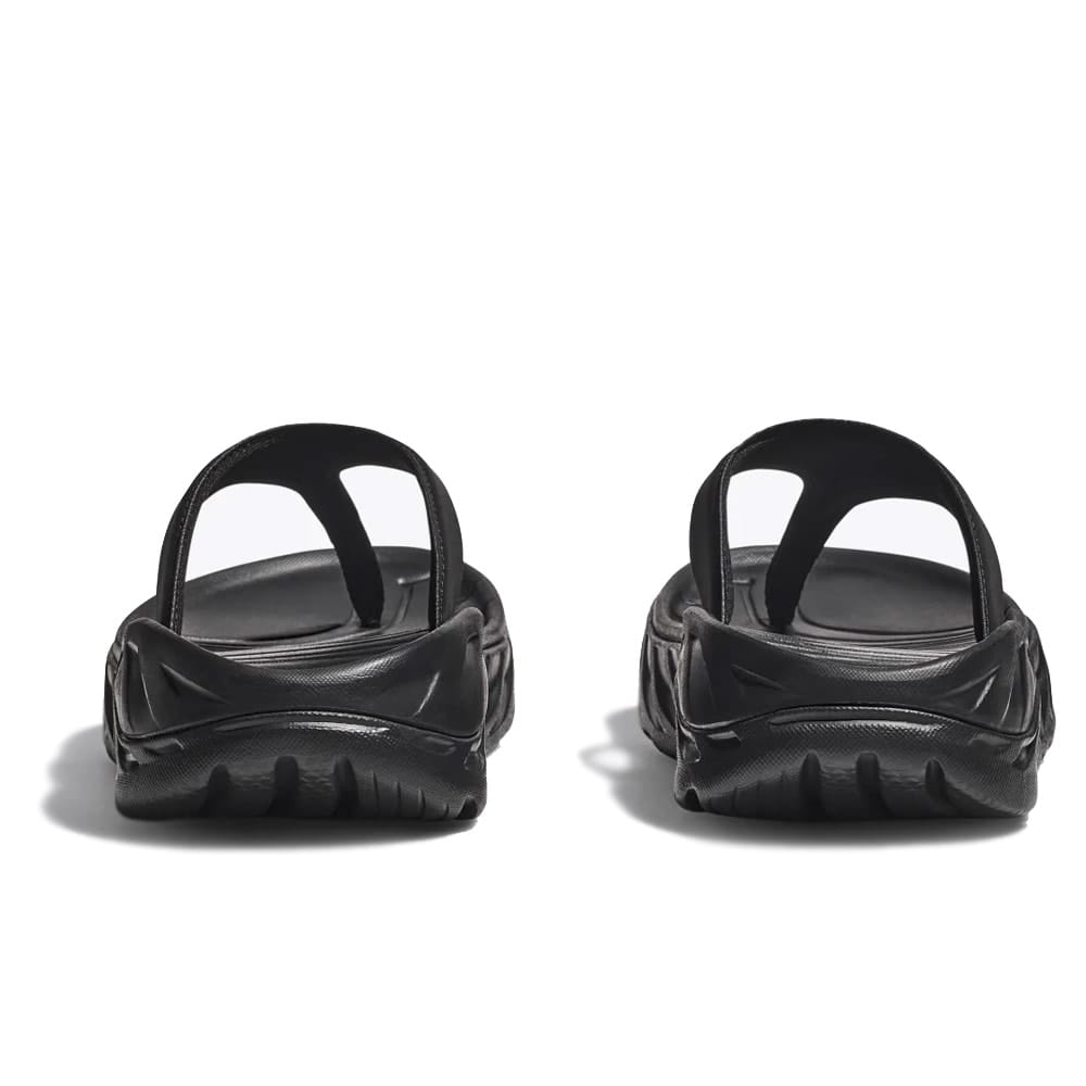 Baksidan av Hoka Ora Recovery Flip sandal i svart