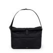 Sandqvist Icon Messenger Bag axelväska (unisex) i svart