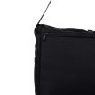 detaljer på Sandqvist Icon Messenger Bag axelväska (unisex)