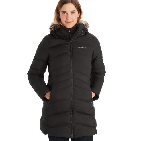 Marmot Montreal Coat (dam) på en modell med stängd dragkedja
