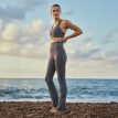 lifestylebild på Röhnisch Legacy Flare High Waist Tights yogabyxor (dam)