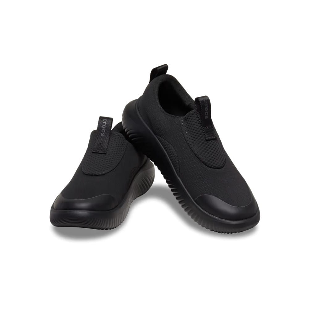 två svarta Crocs Mellow Ease sneakers (unisex)