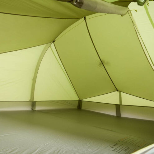 Rymligt tält från VAUDE Lizard Seamless 1-2P med gott väderskydd.