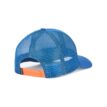 Baksidan av den blåa Retro Trucker Hat kepsen med meshmaterial bak.