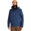 Man som bär skaljackan Marmot PreCip Eco Jacket i färgen arctic navy.