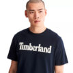 Timberland Kennebec River Linear Logo T-shirt (herr) på modell framifrån