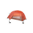 Big Agnes Copper Spur HV UL 1 tält för en person i färgen Orange med stödpinnar.