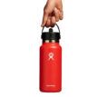 En person håller i Hydroflask Hydration Wide Flex Straw 32oz / 946 ml